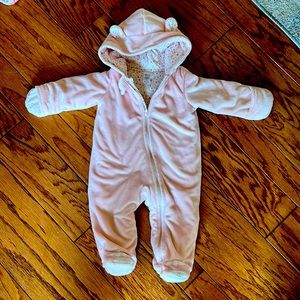 Winter baby bunting suit light pink size 9 mo